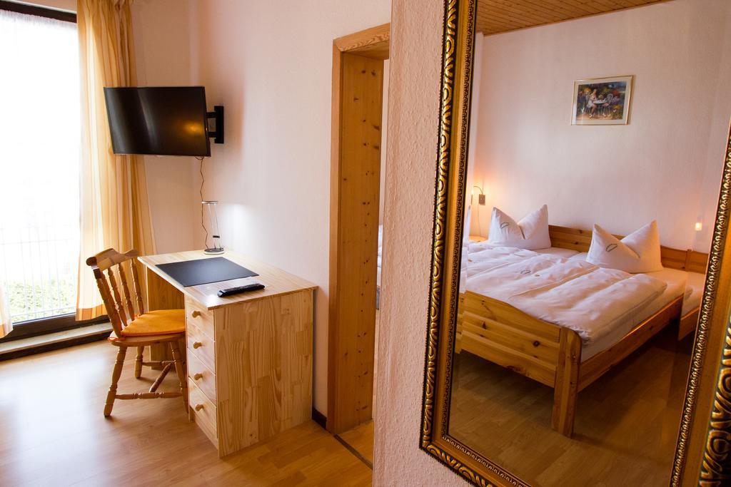 Pension Zum-Ratsherrn Friedrichroda Room photo
